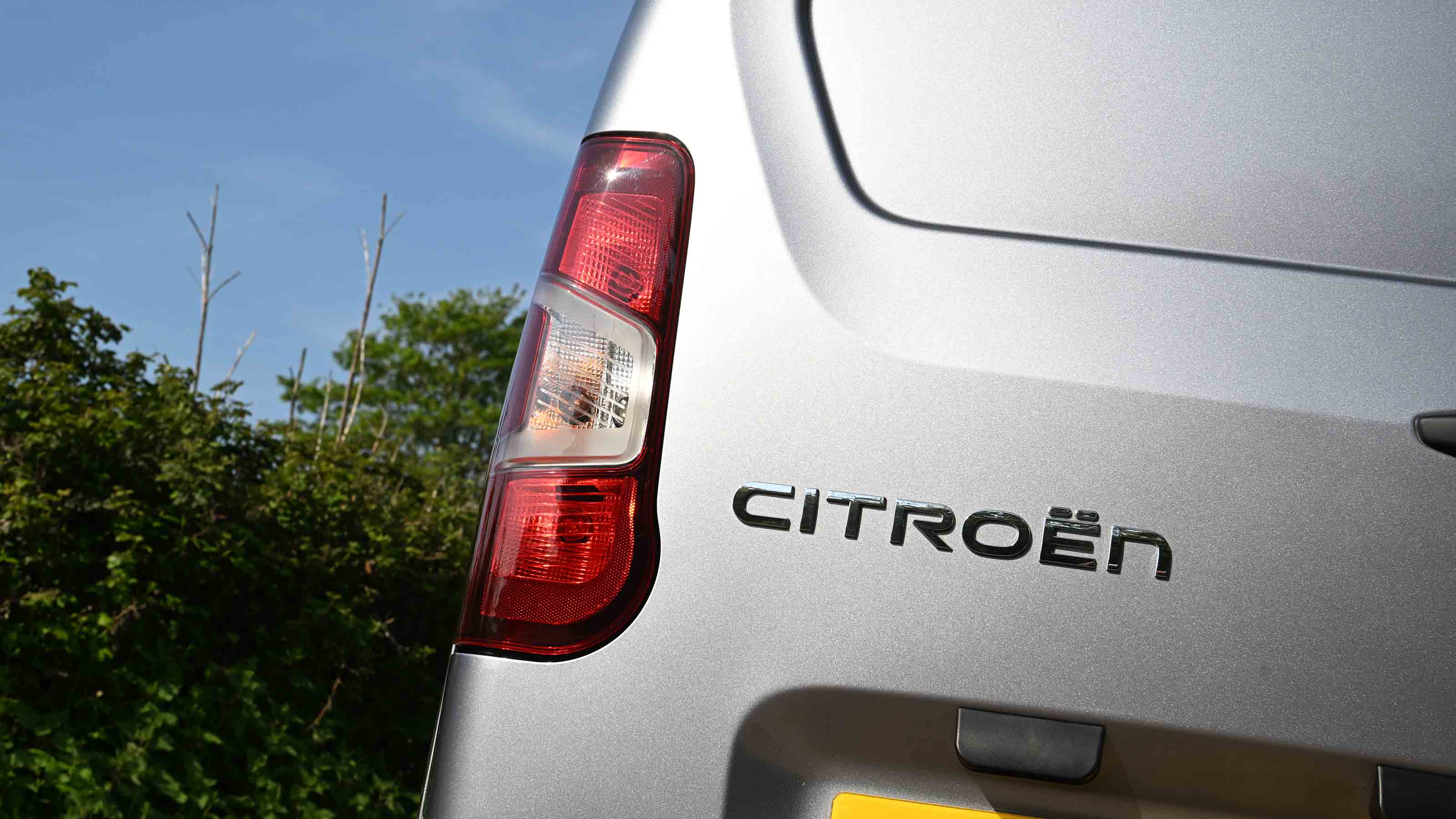 Citroen Berlingo Van - tail light detail