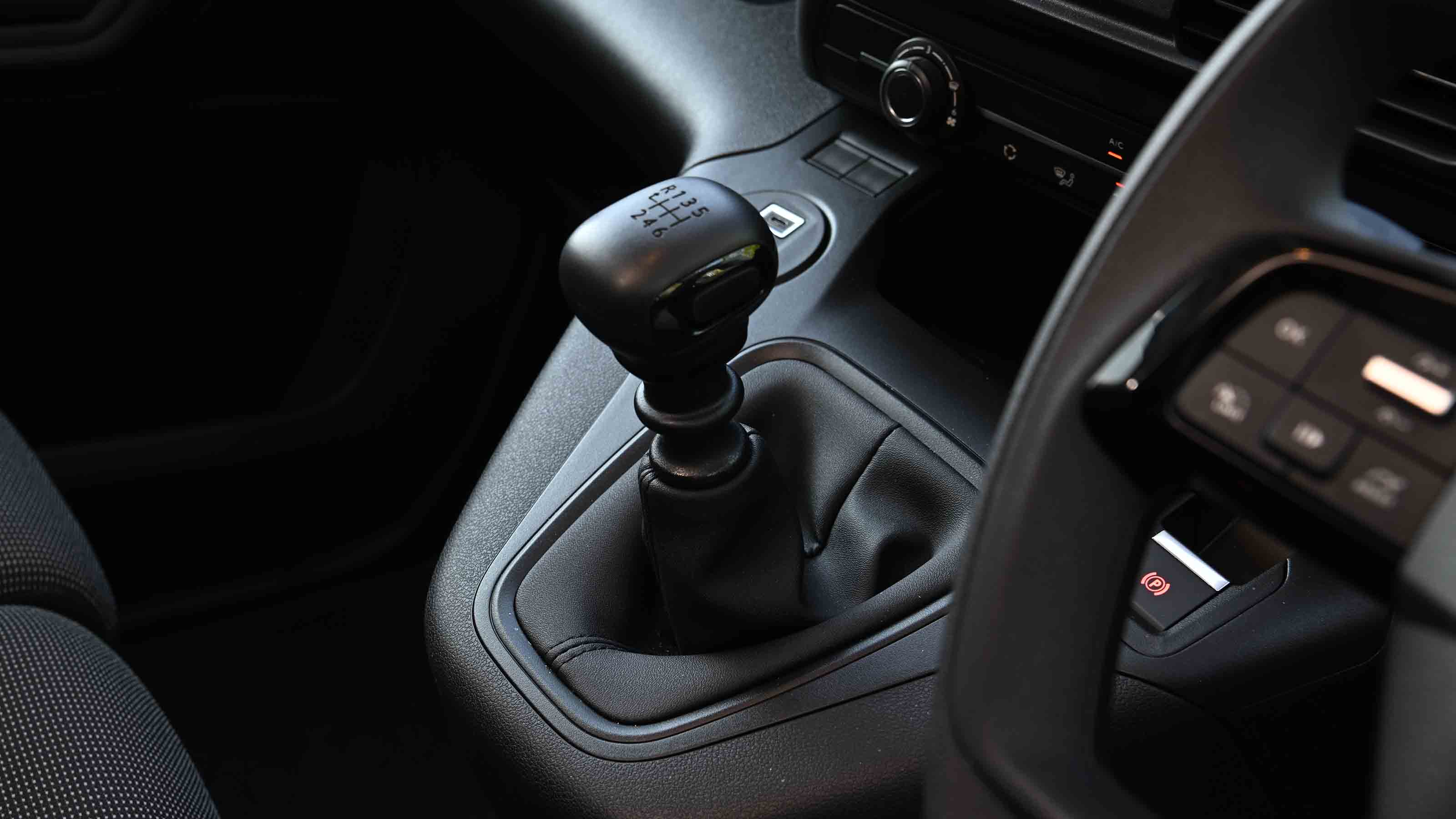 Citroen Berlingo Van - manual gear lever