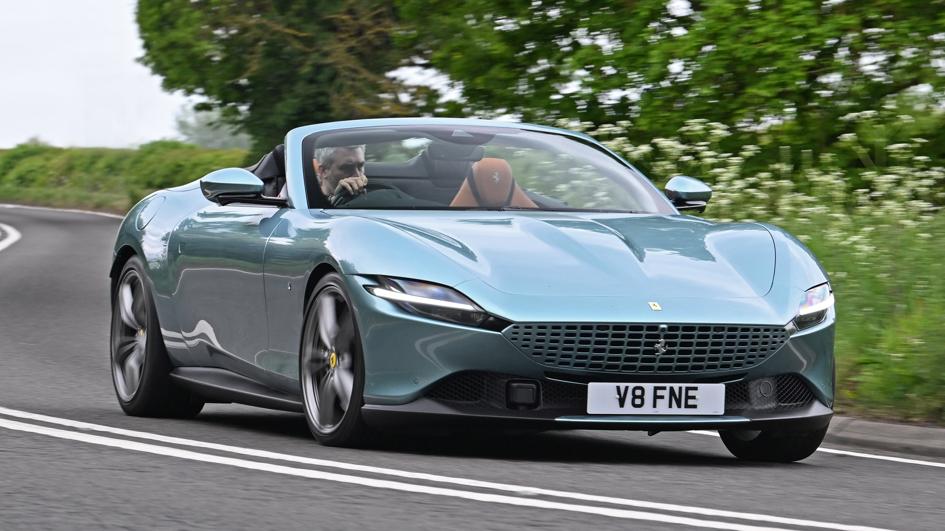 Ferrari Roma Spider - front action