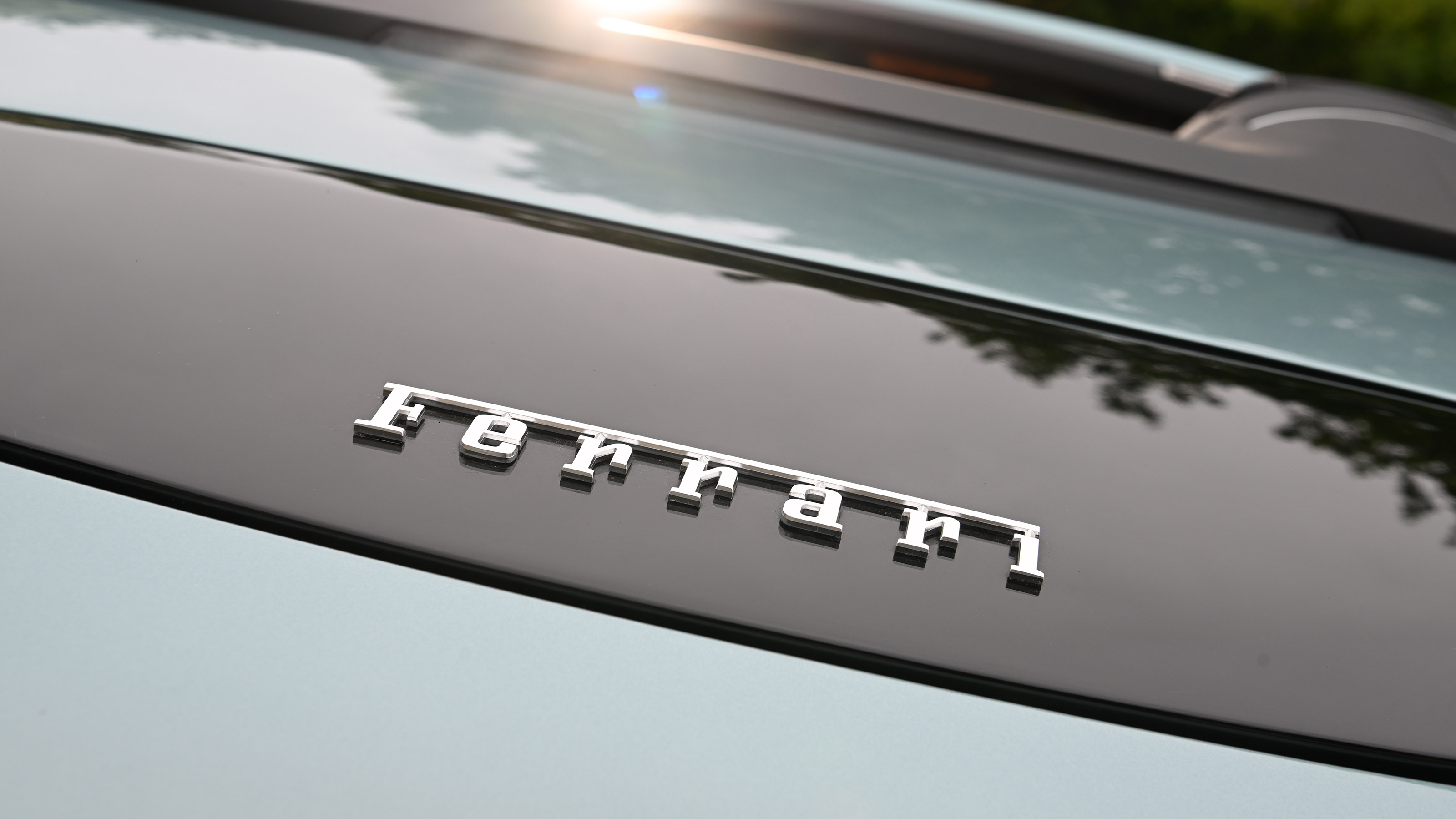 Ferrari Roma Spider - rear badge