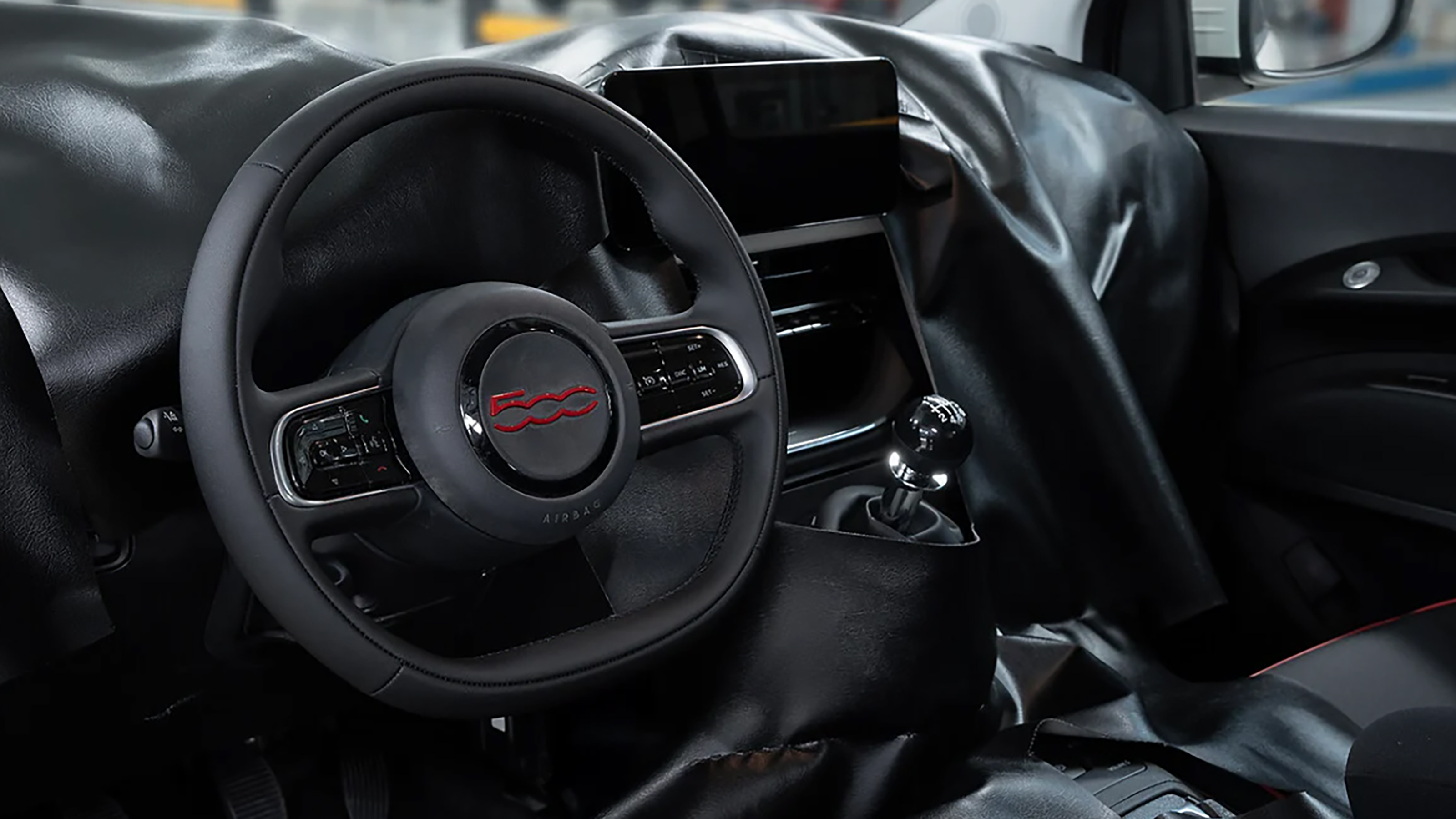 Fiat 500 Hybrid ‘Ibrida’ - interior with manual