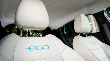 Fiat 600 Hybrid UK - seats
