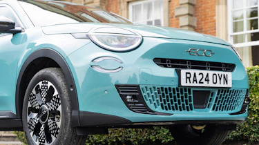 Fiat 600 Hybrid UK - front detail