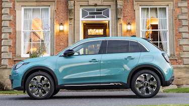 Fiat 600 Hybrid UK - side static