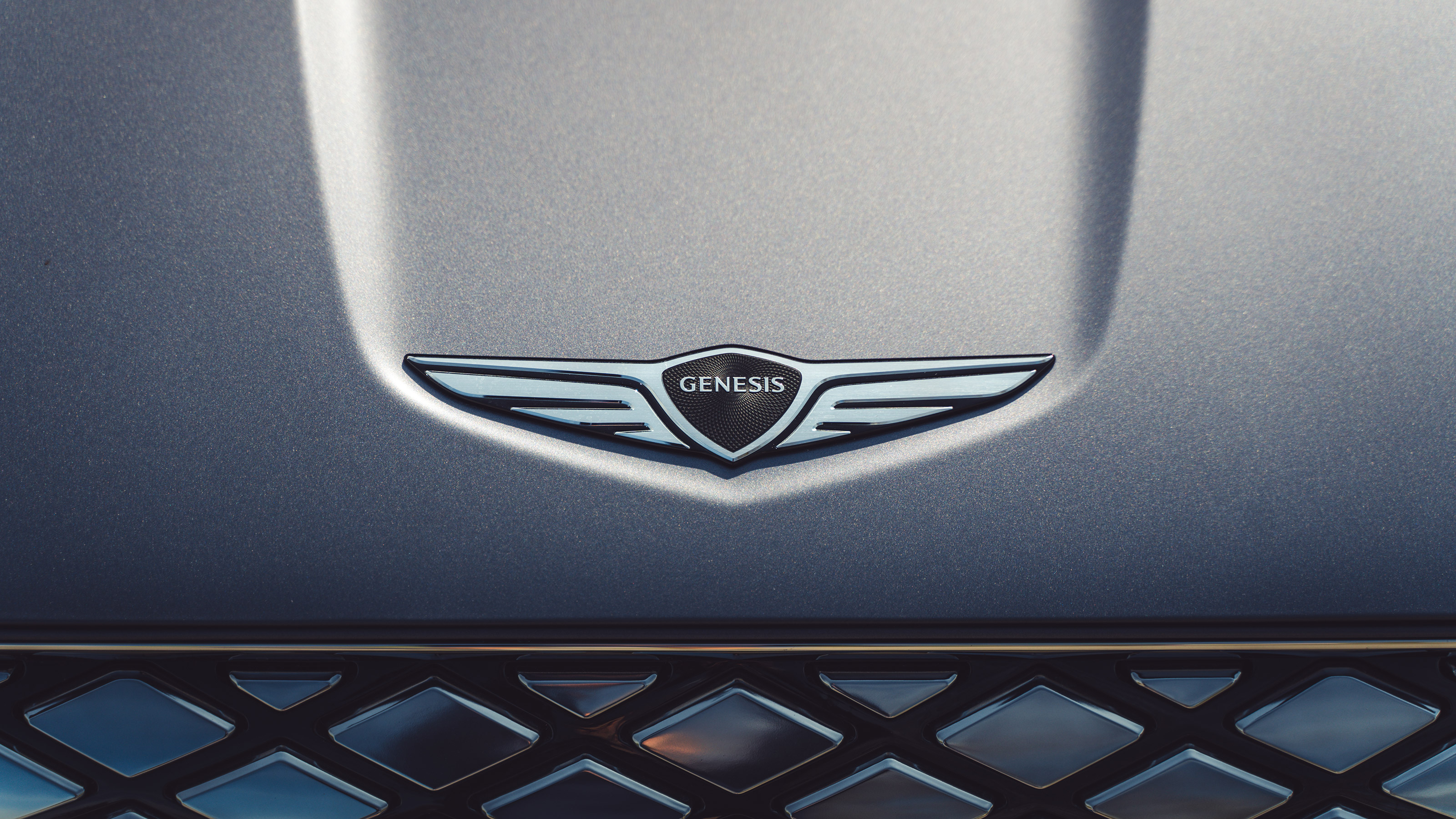 Genesis GV70 Electrified - Genesis badge