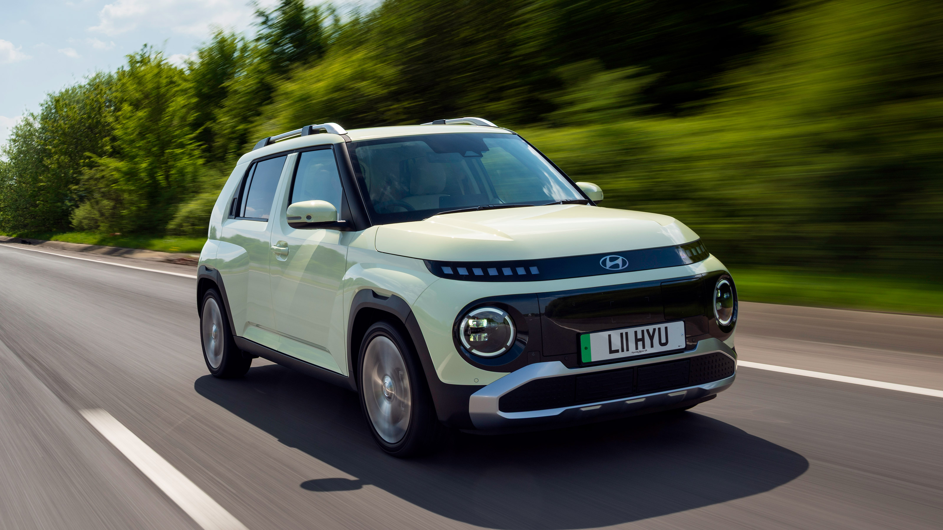 Hyundai Inster - front tracking