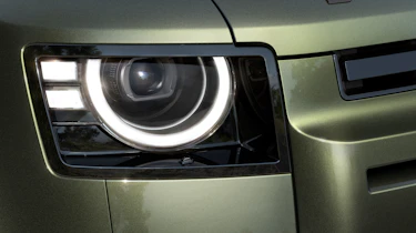 Land Rover Defender MY26 - front light