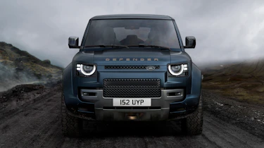Land Rover Defender MY26 - full front