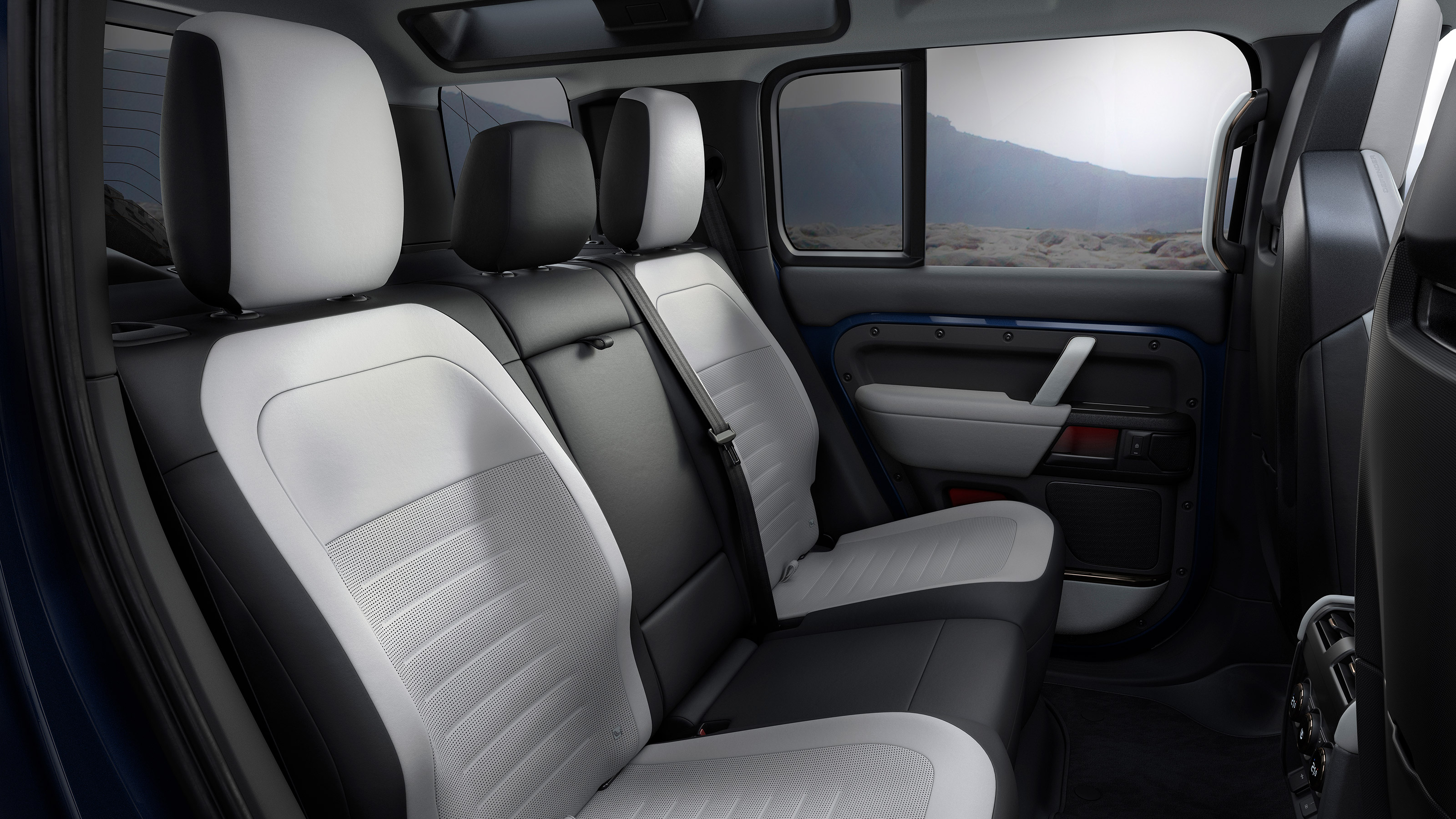 Land Rover Defender MY26 - rear seats
