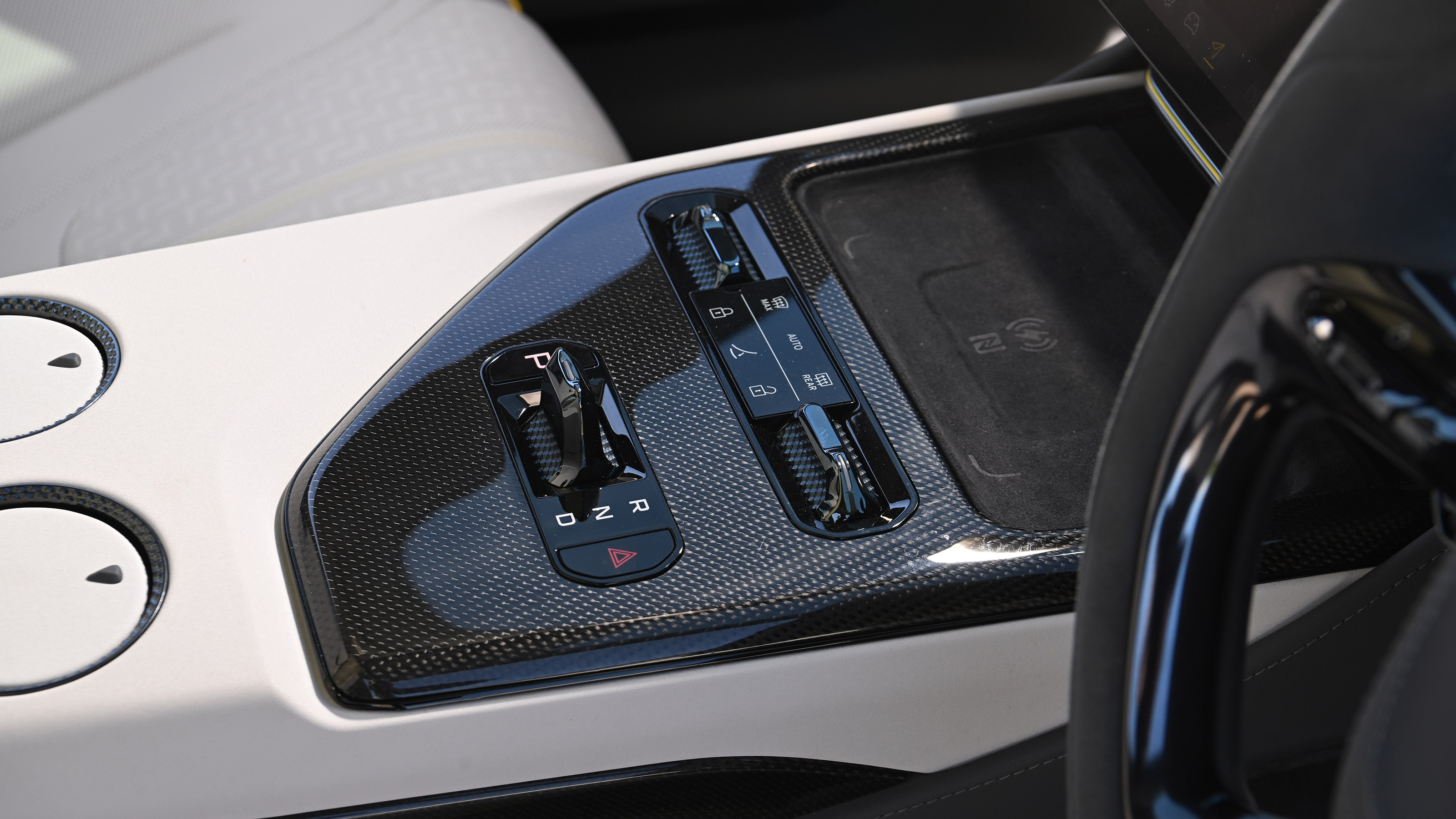 Lotus Emeya - centre console