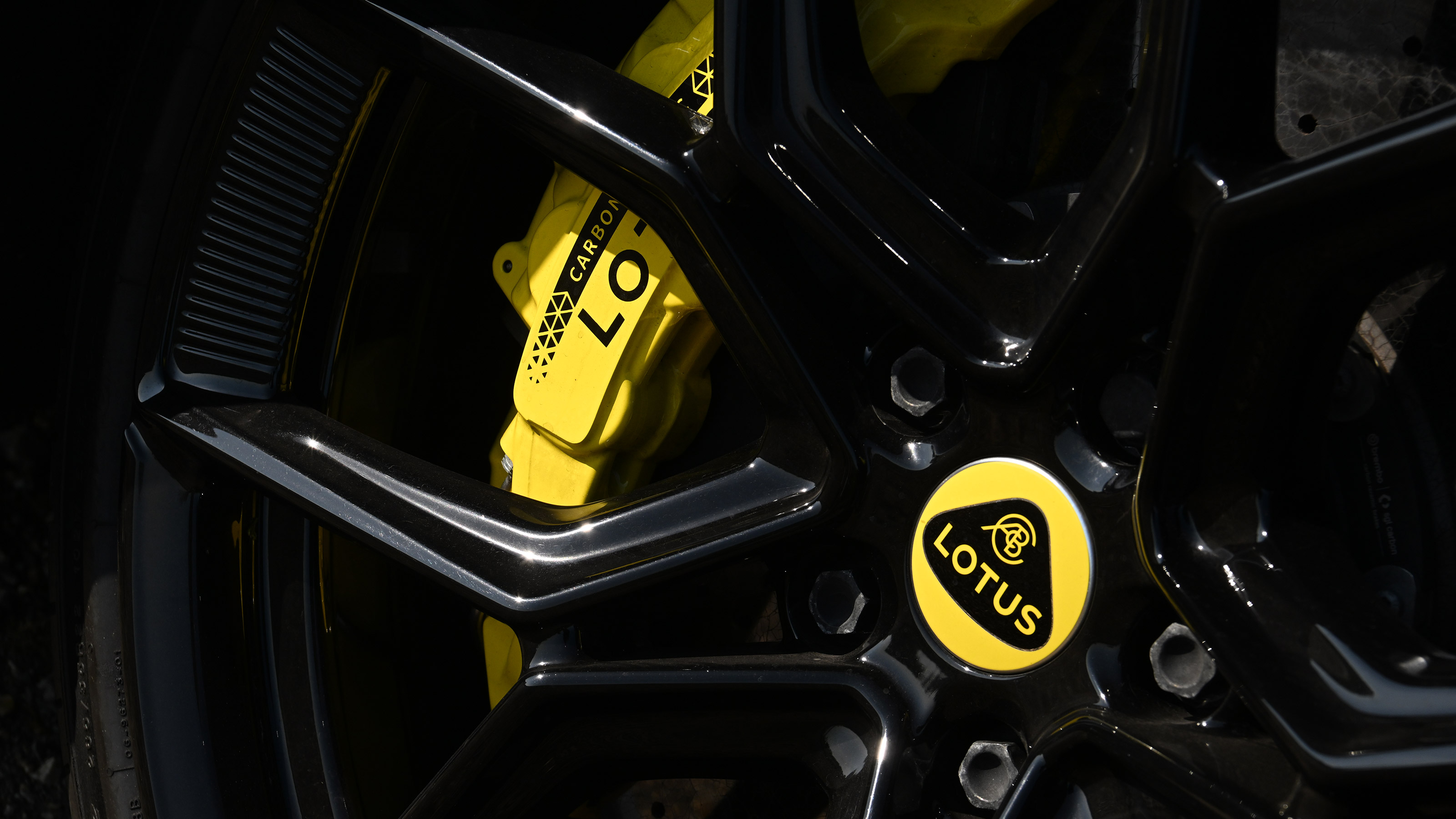 Lotus Emeya - wheel detail