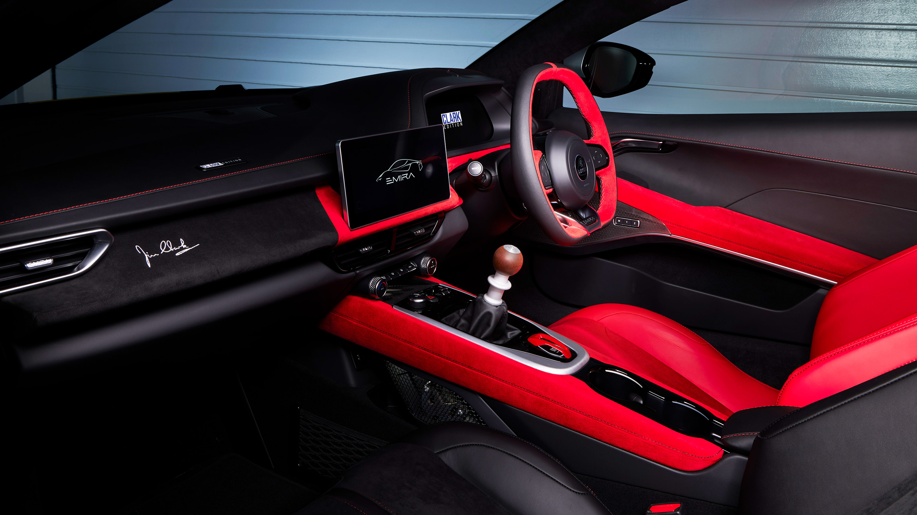 Lotus Emira Clark Edition - dash