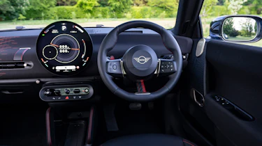 MINI JCW Electric - dash