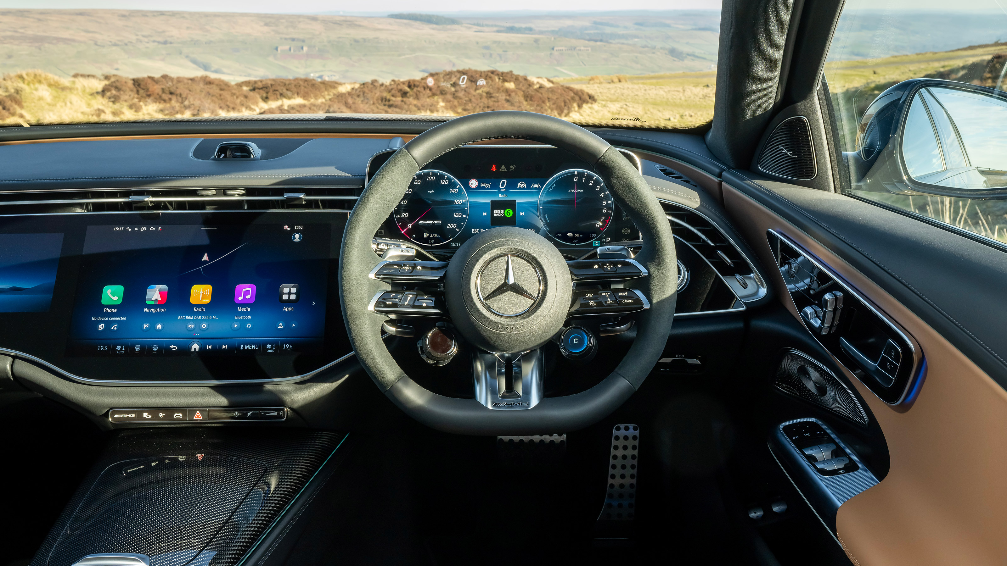 Mercedes-AMG E 53 Estate - dash