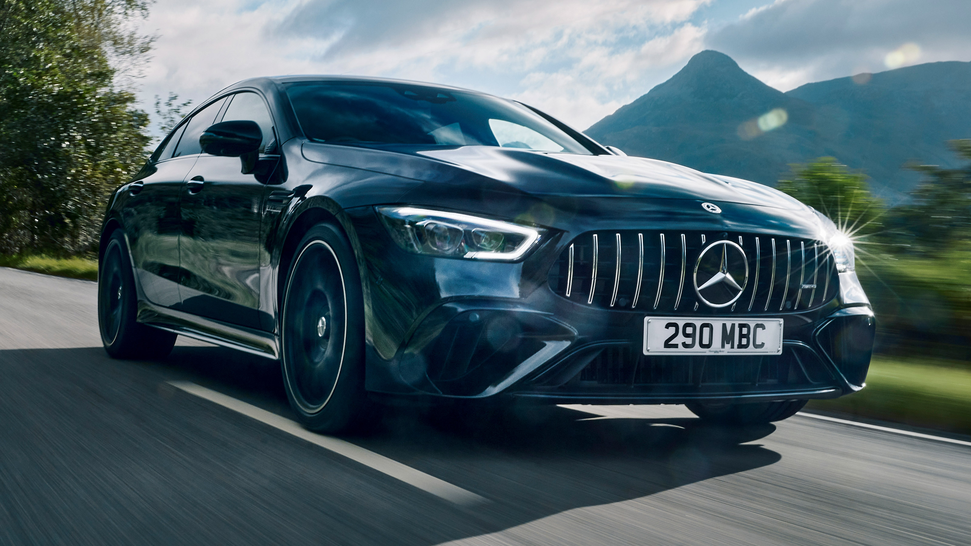 Mercedes-AMG GT 4-Door 63 S E-Performance - front tracking