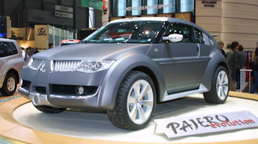Mitsubishi Pajero - front static