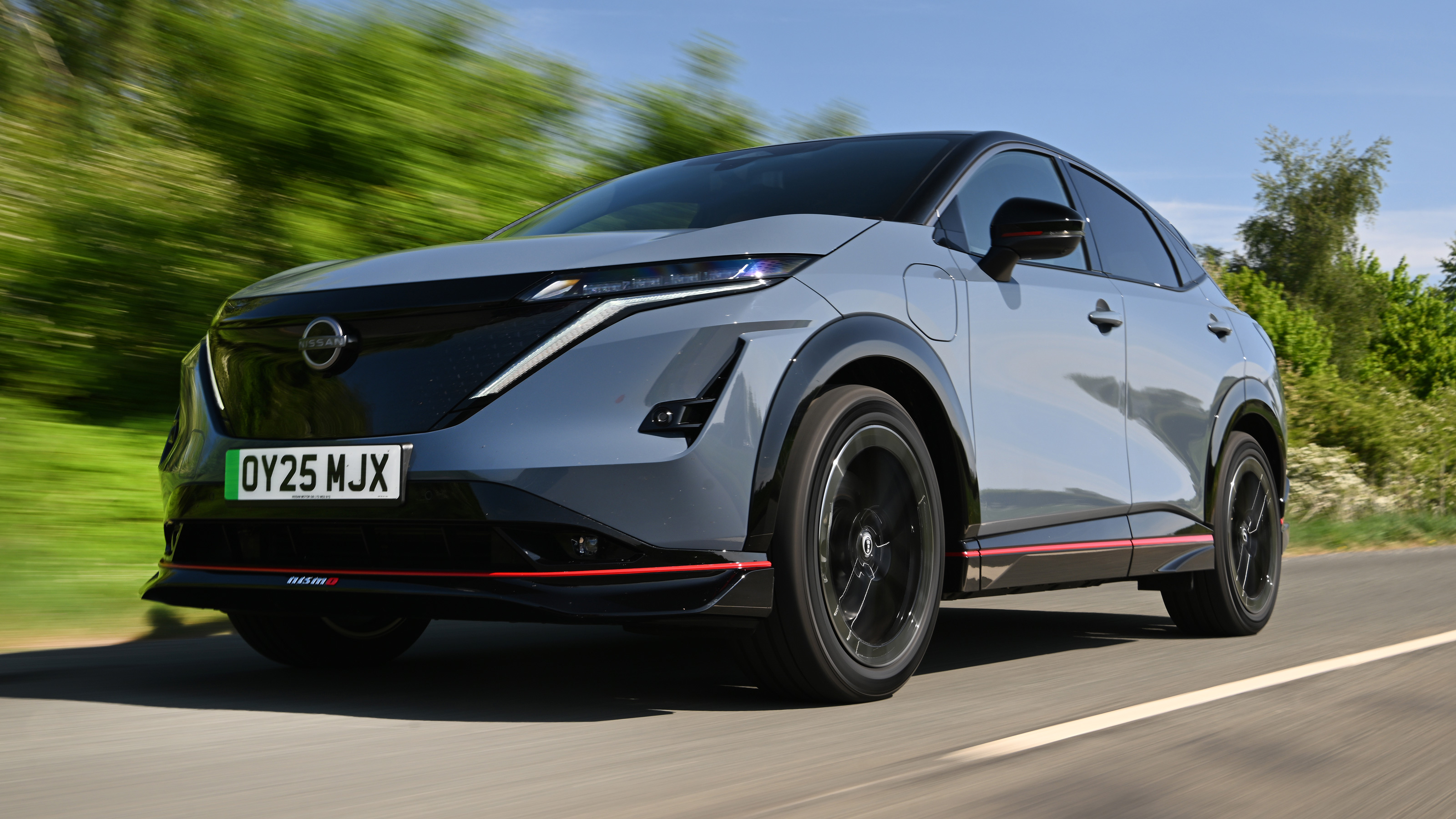 Nissan Ariya Nismo - front tracking