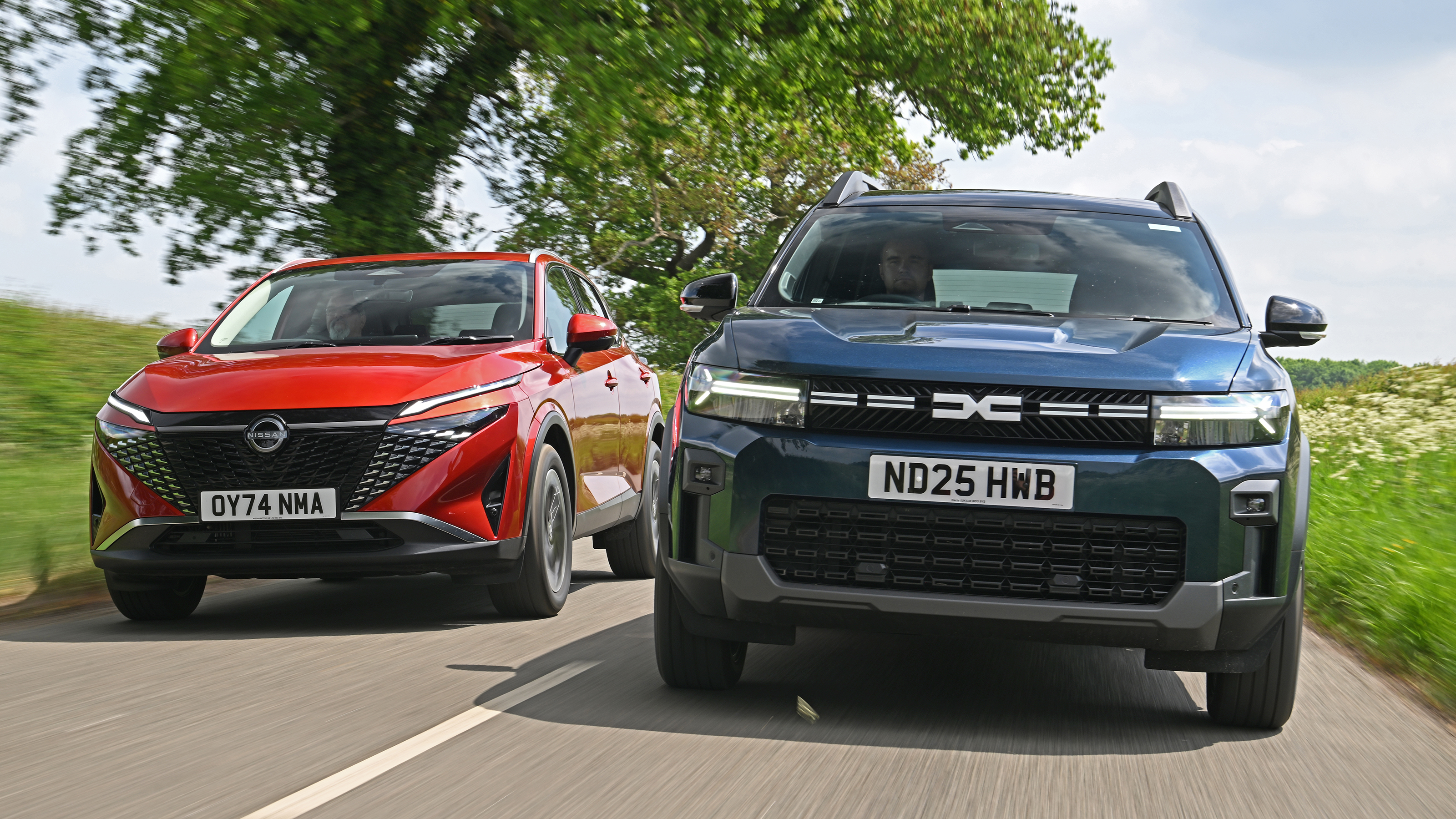 Nissan Qashqai and Dacia Bigster - front tracking 