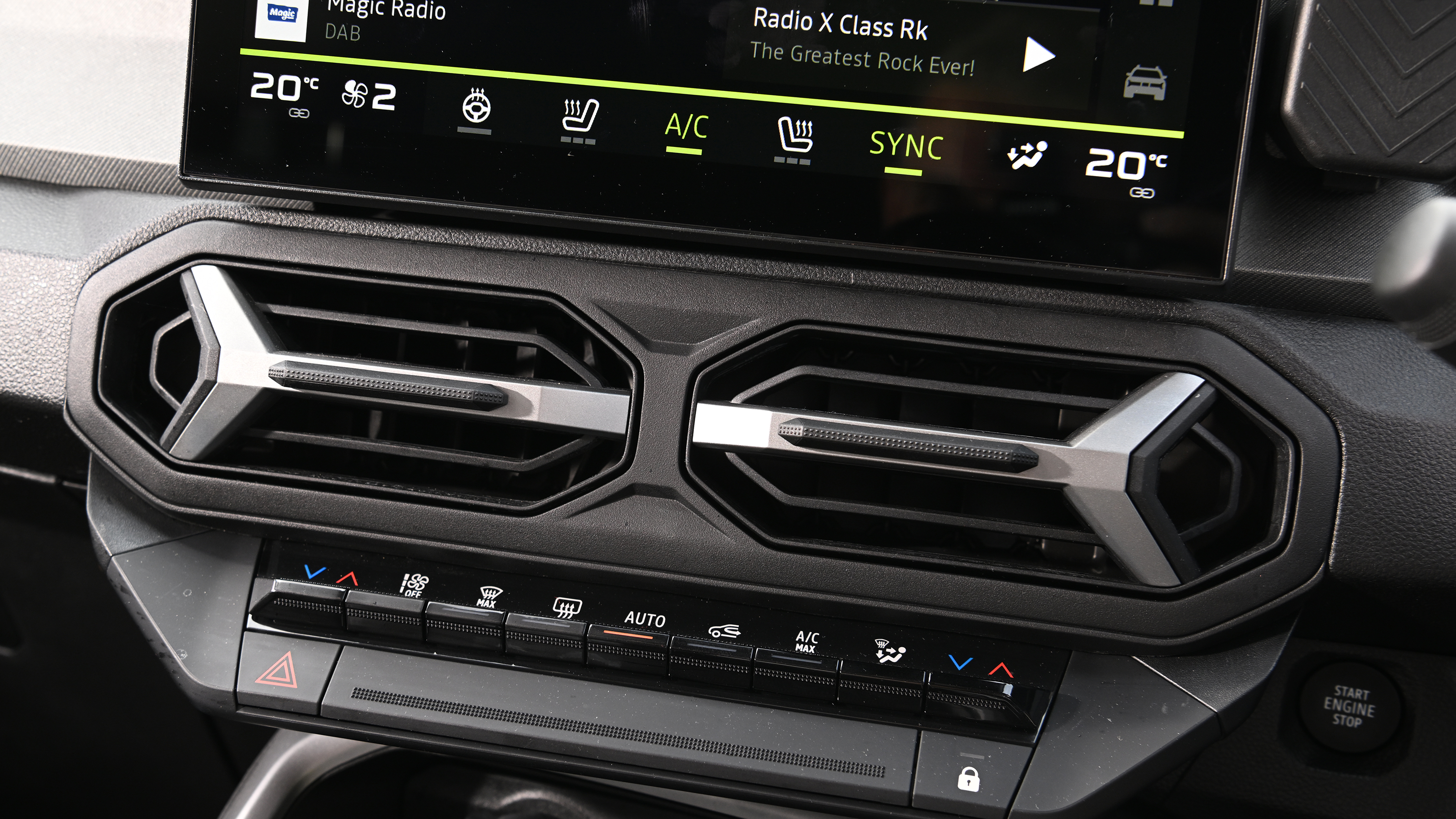 Dacia Bigster - climate controls 