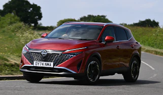 Nissan Qashqai - front cornering