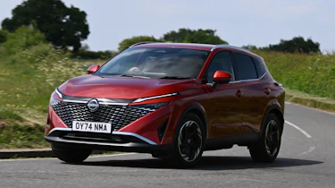 Nissan Qashqai - front cornering