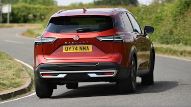 Nissan Qashqai - rear cornering