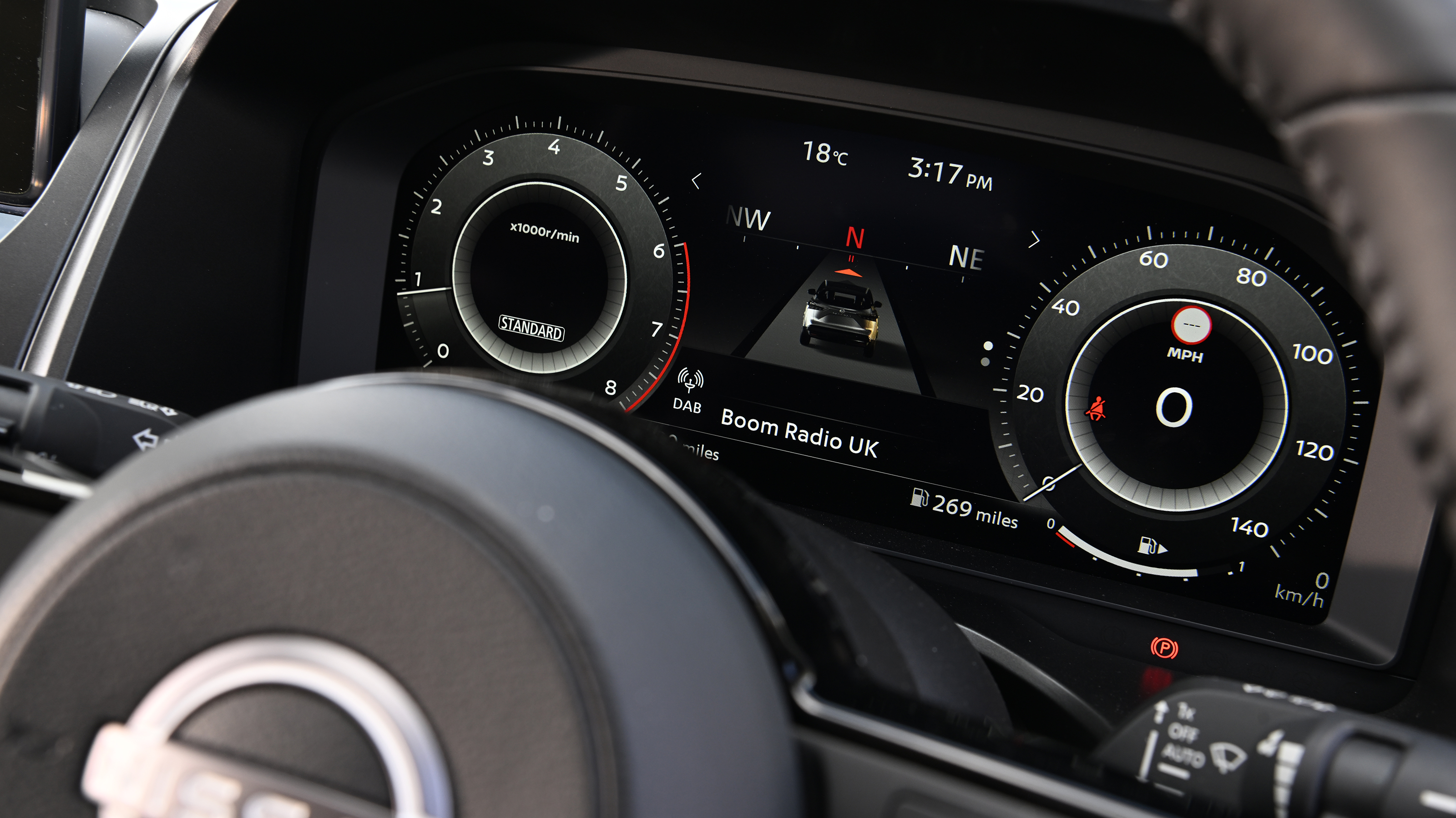 Nissan Qashqai - digital drivers display 