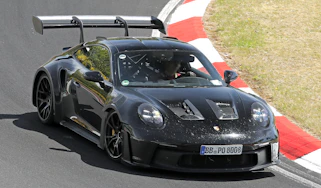 Porsche 911 GT2 RS - front 3/4