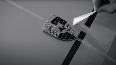 Porsche 963 teaser - Porsche badge