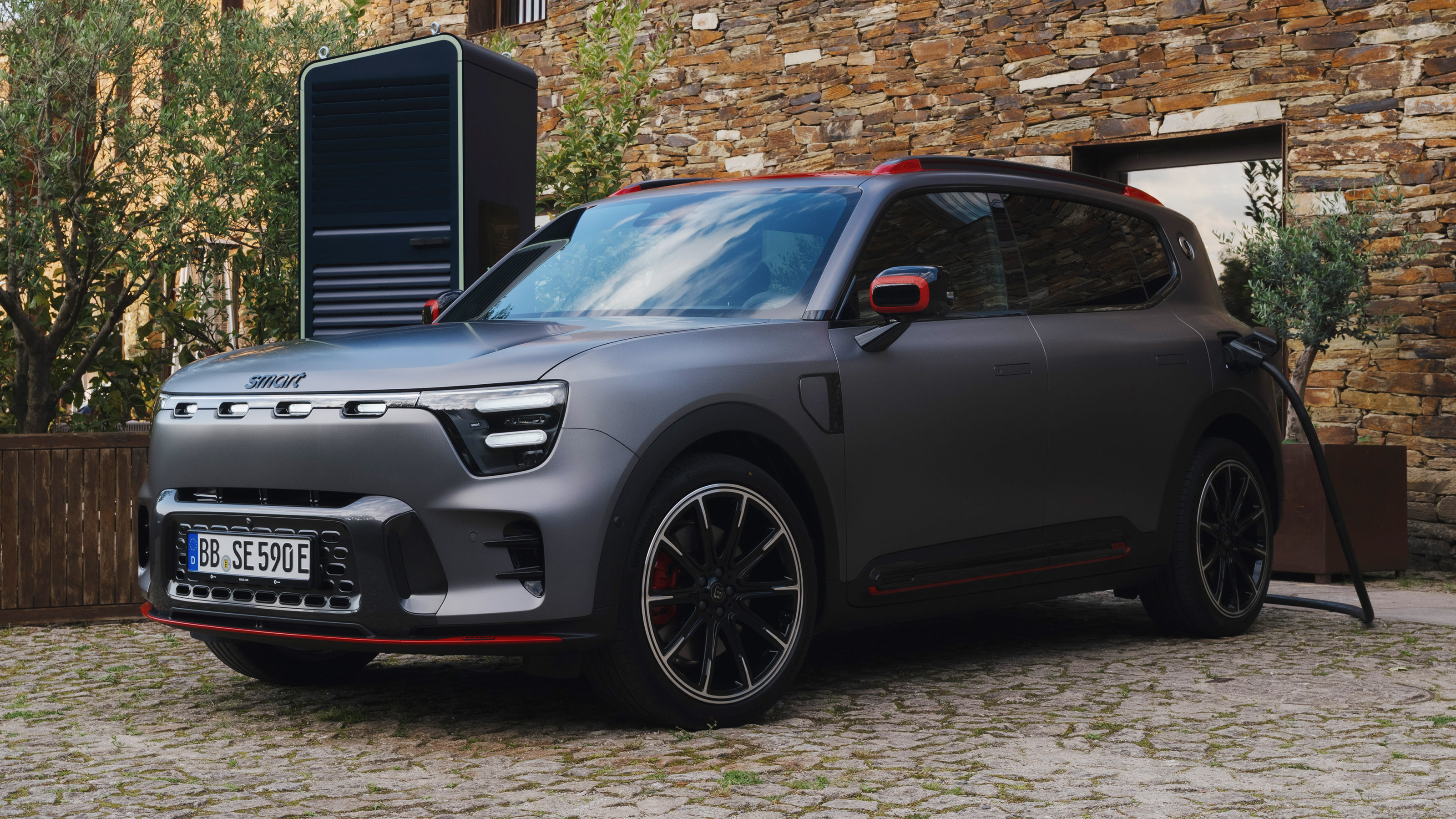 Smart #5 Brabus - front charging