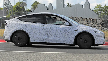 Tesla Model Y Performance - dynamic side profile cornering