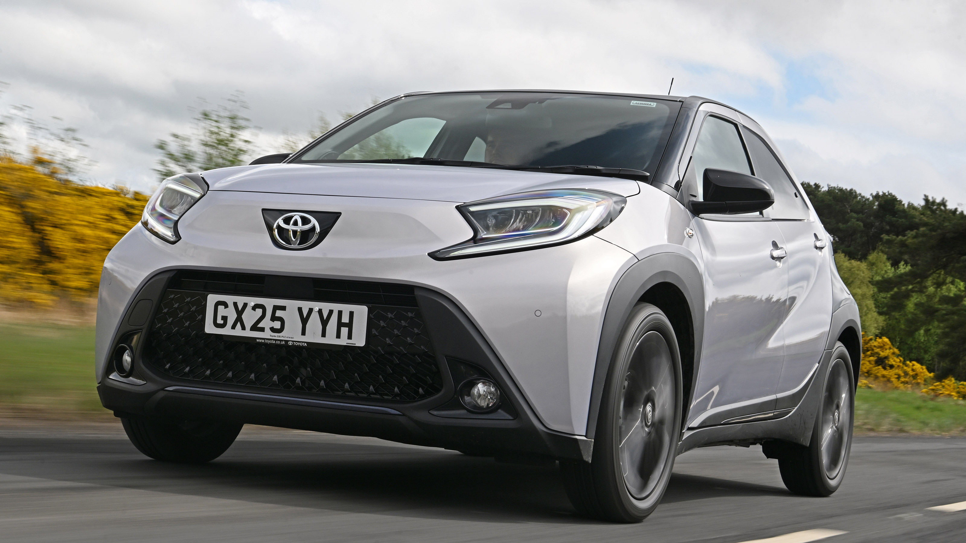 Toyota Aygo X JBL - front