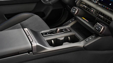 Toyota RAV4 - centre console