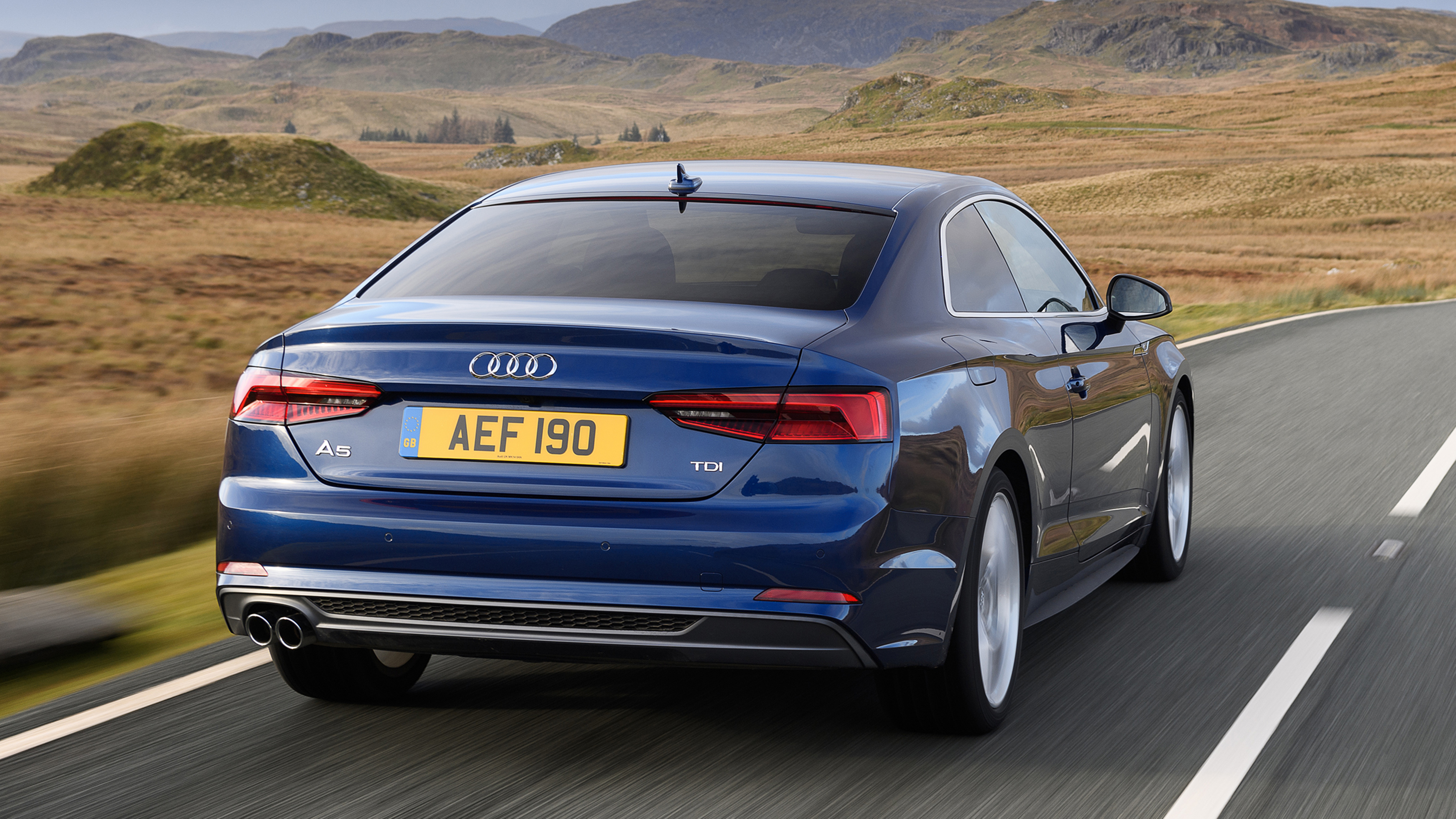 Used car hunter - Audi A5 coupe rear tracking 