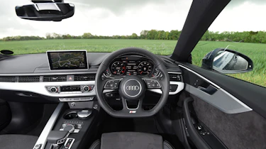 Used car hunter - Audi A5 coupe interior