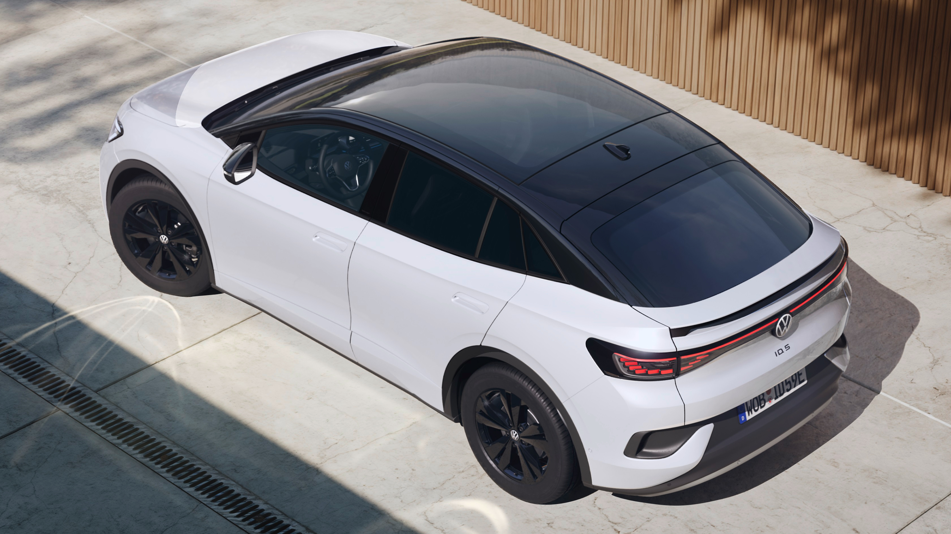 VW ID.5 Black Edition - rear 3/4