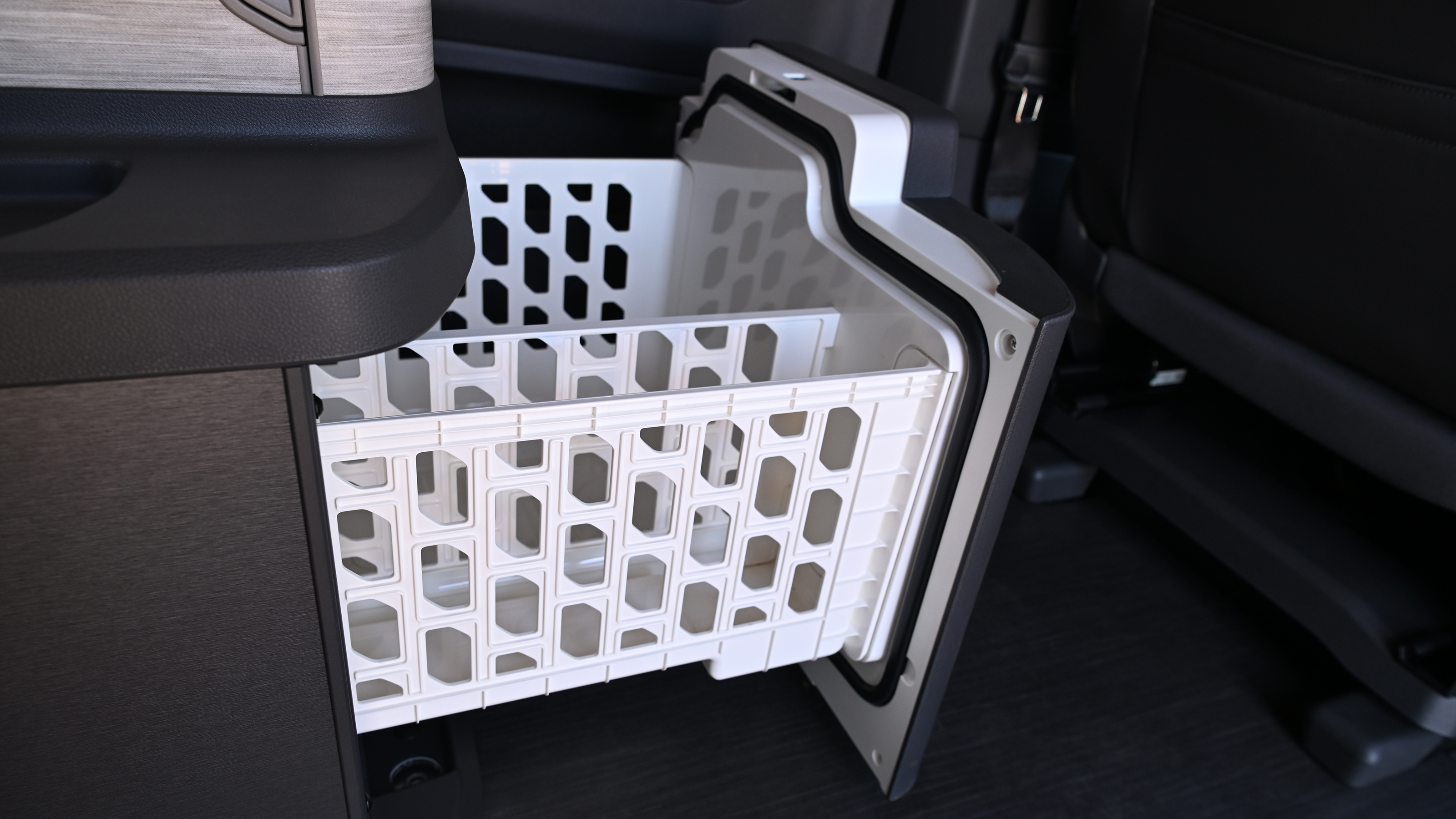Volkswagen California - fridge 