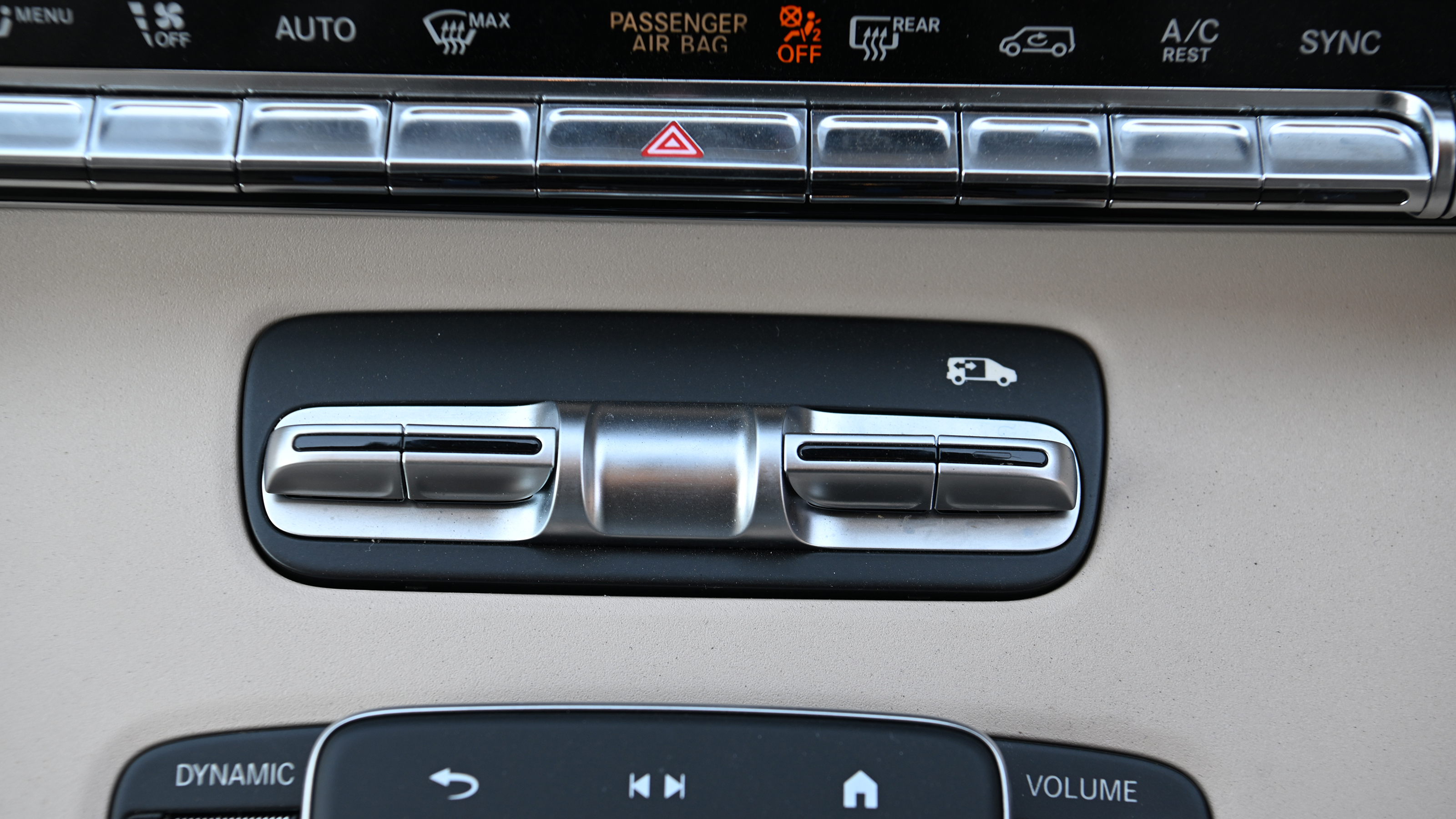 Mercedes Marco Polo - centre console 