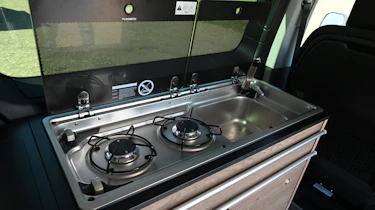 Citroen Holidays - gas hob and sink
