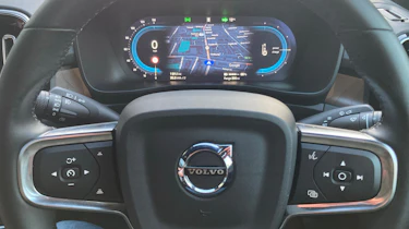 Volvo EC40 - steering wheel