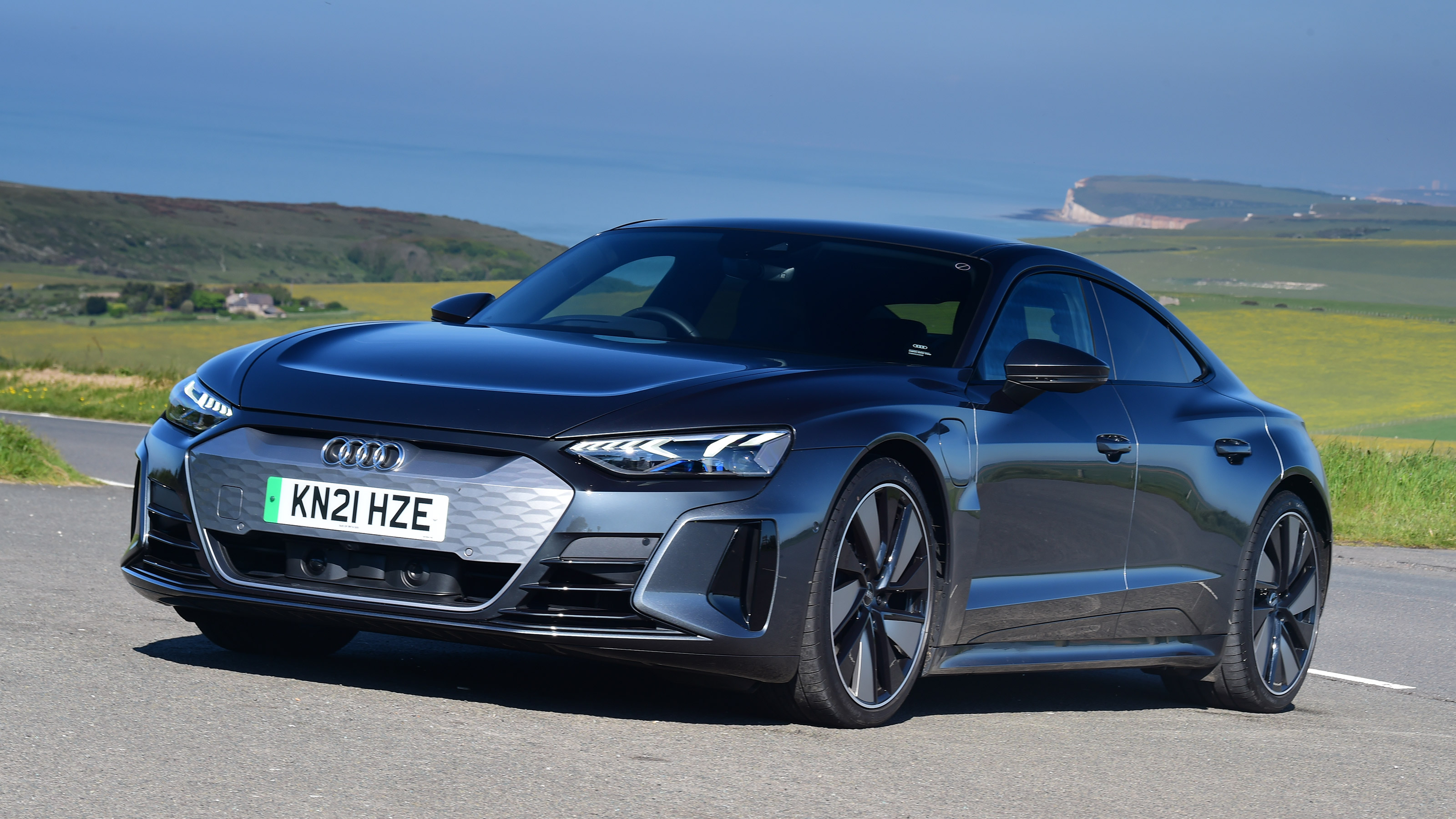 Used Audi e-tron GT - front static