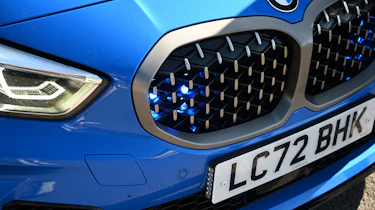 Police BMW 1 Series - grille light