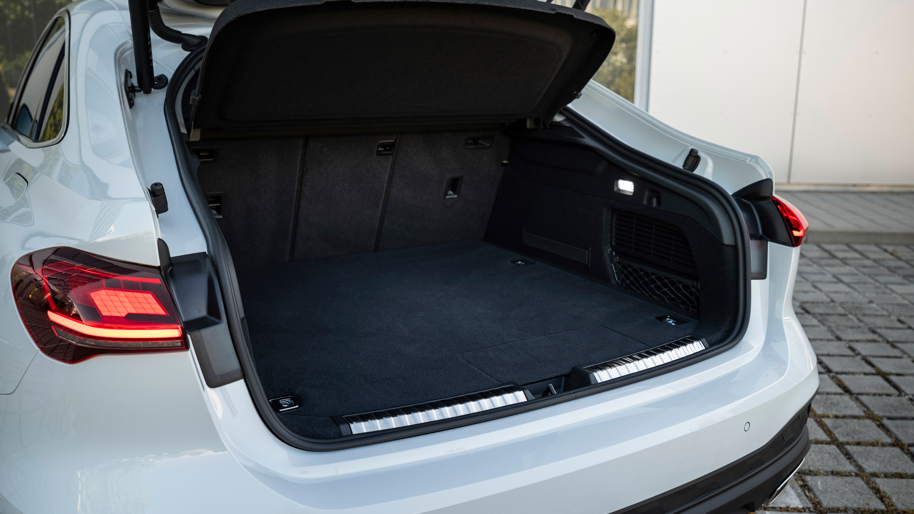 Audi A5 e-hybrid quattro boot