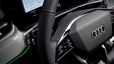 Audi Q3 - steering wheel