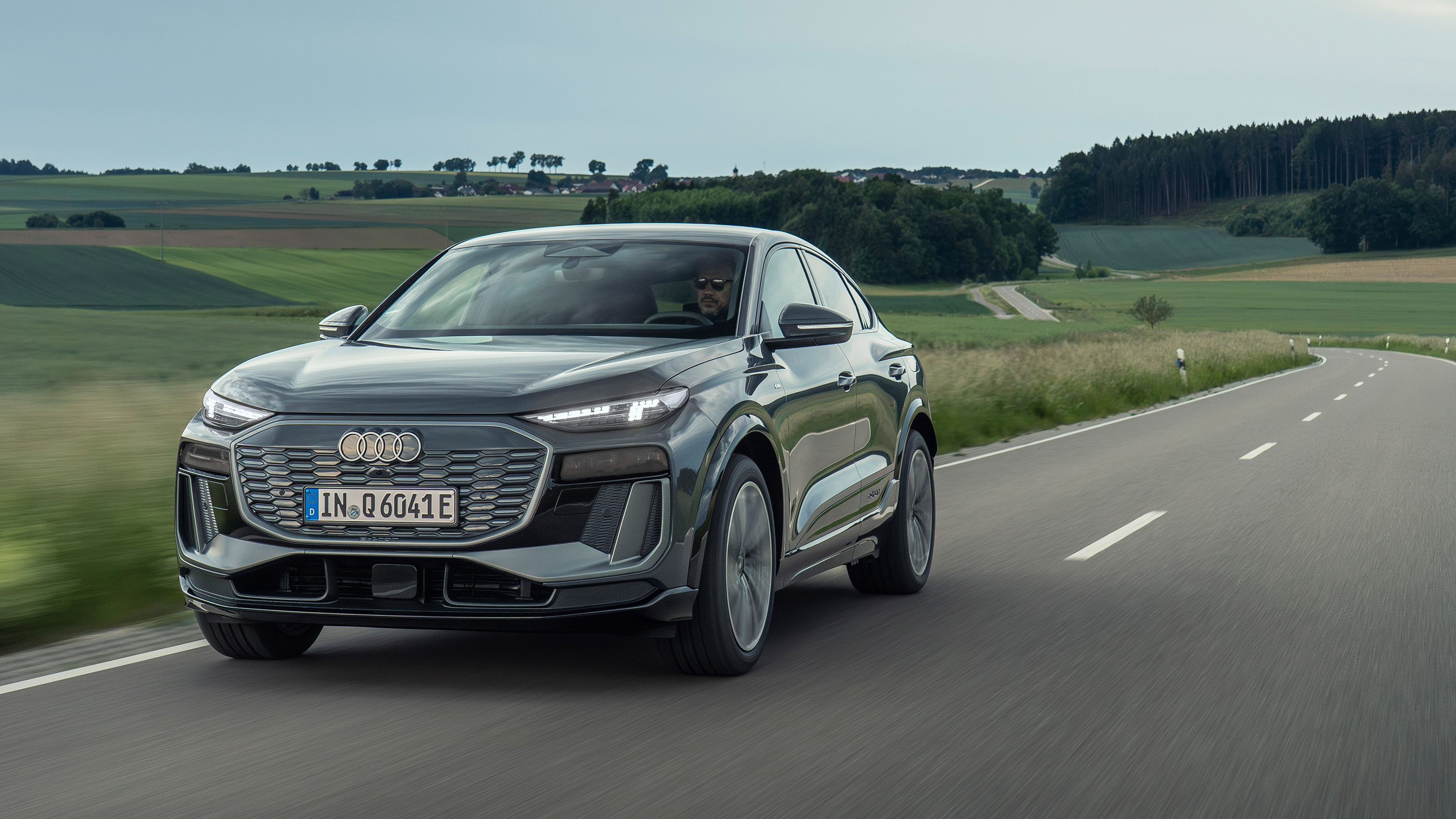 Audi Q6 Sportback e-tron front