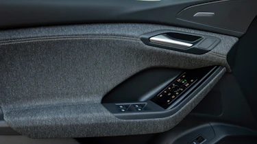 Audi Q6 Sportback e-tron door buttons
