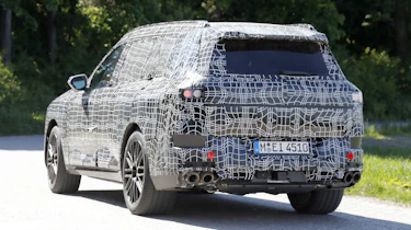 BMW X7 - rear tracking