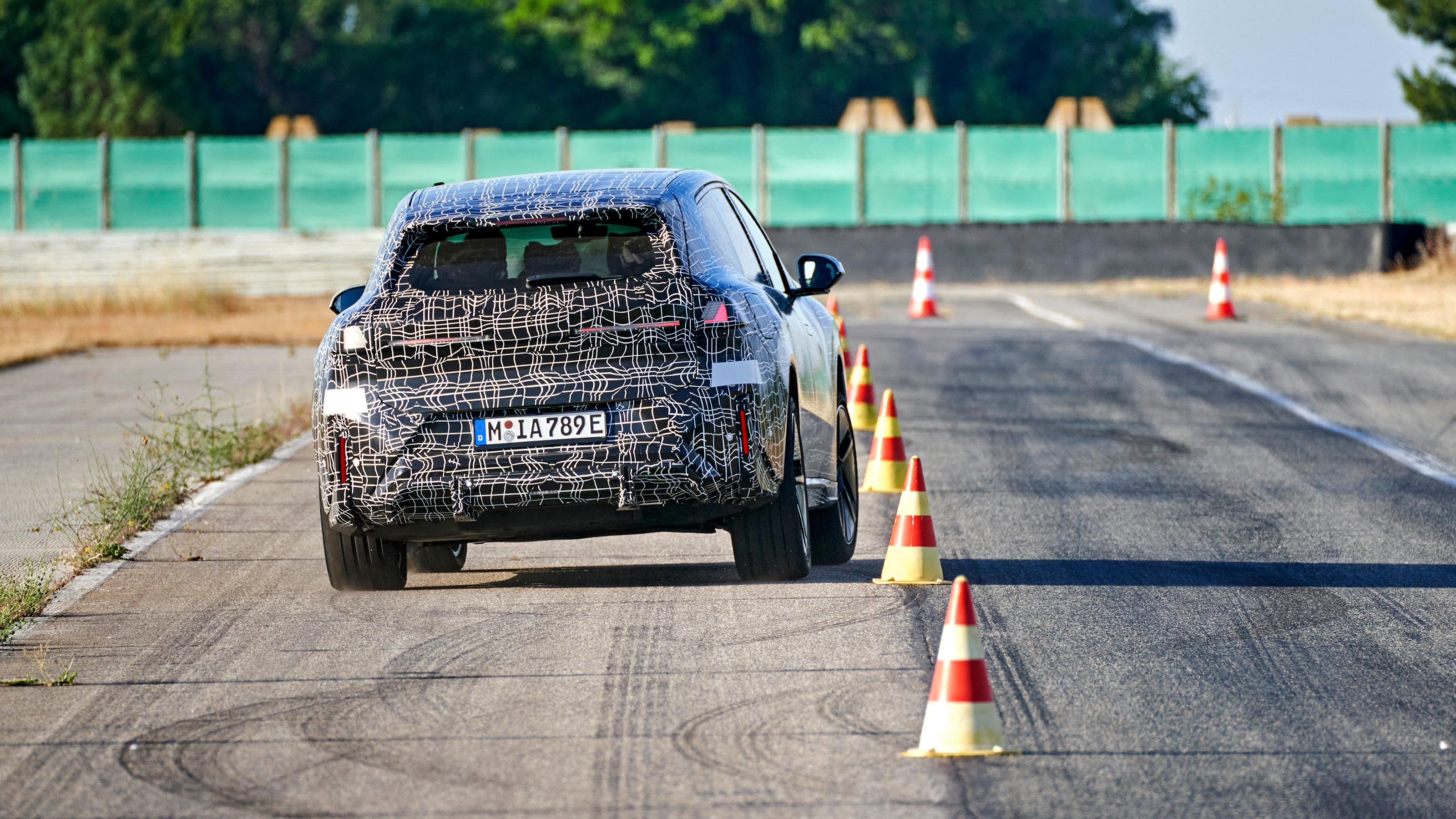BMW iX3 ADAS test 