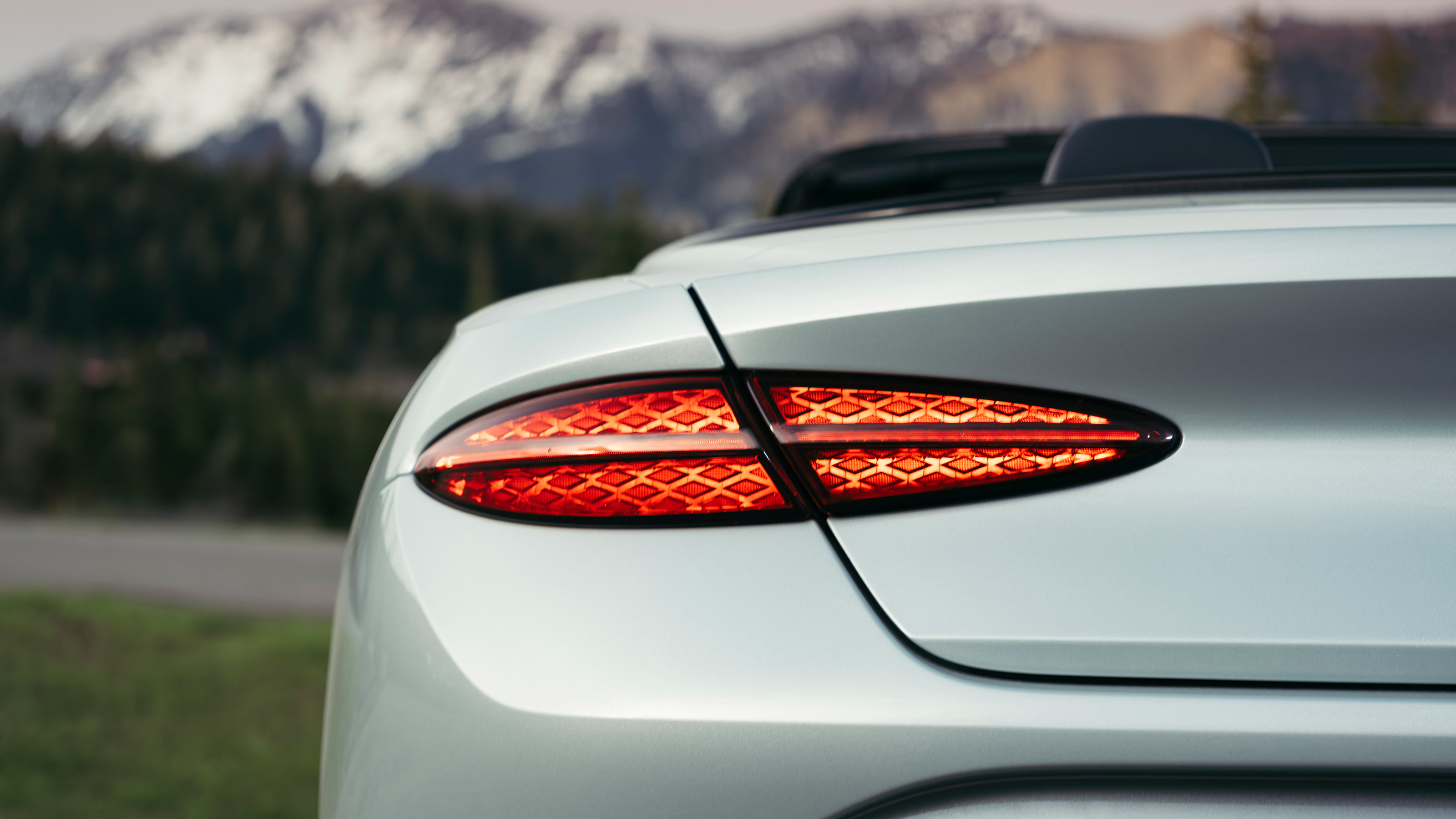 Bentley Continental GTC Azure - rear light