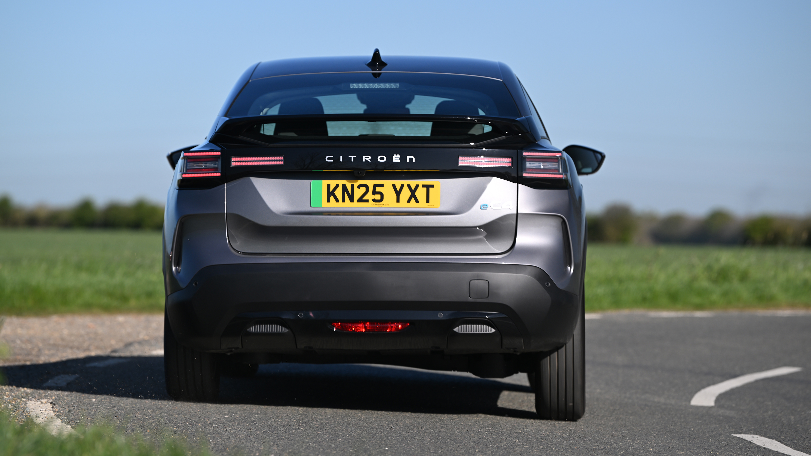 Citroen e-C4 - rear cornering 